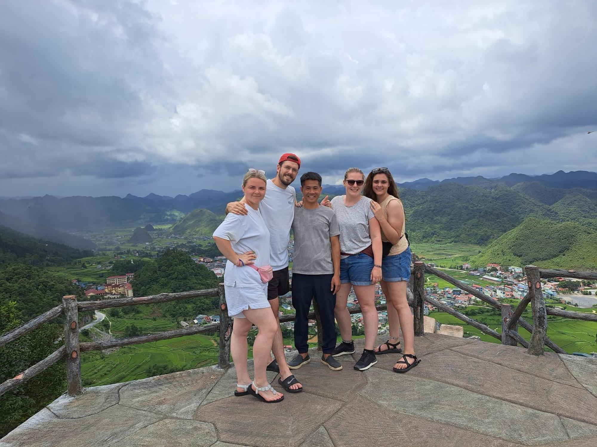 Homestay Field - Bungalow, Ha Giang Loop Tour, Motorbikes Rental Екстериор снимка