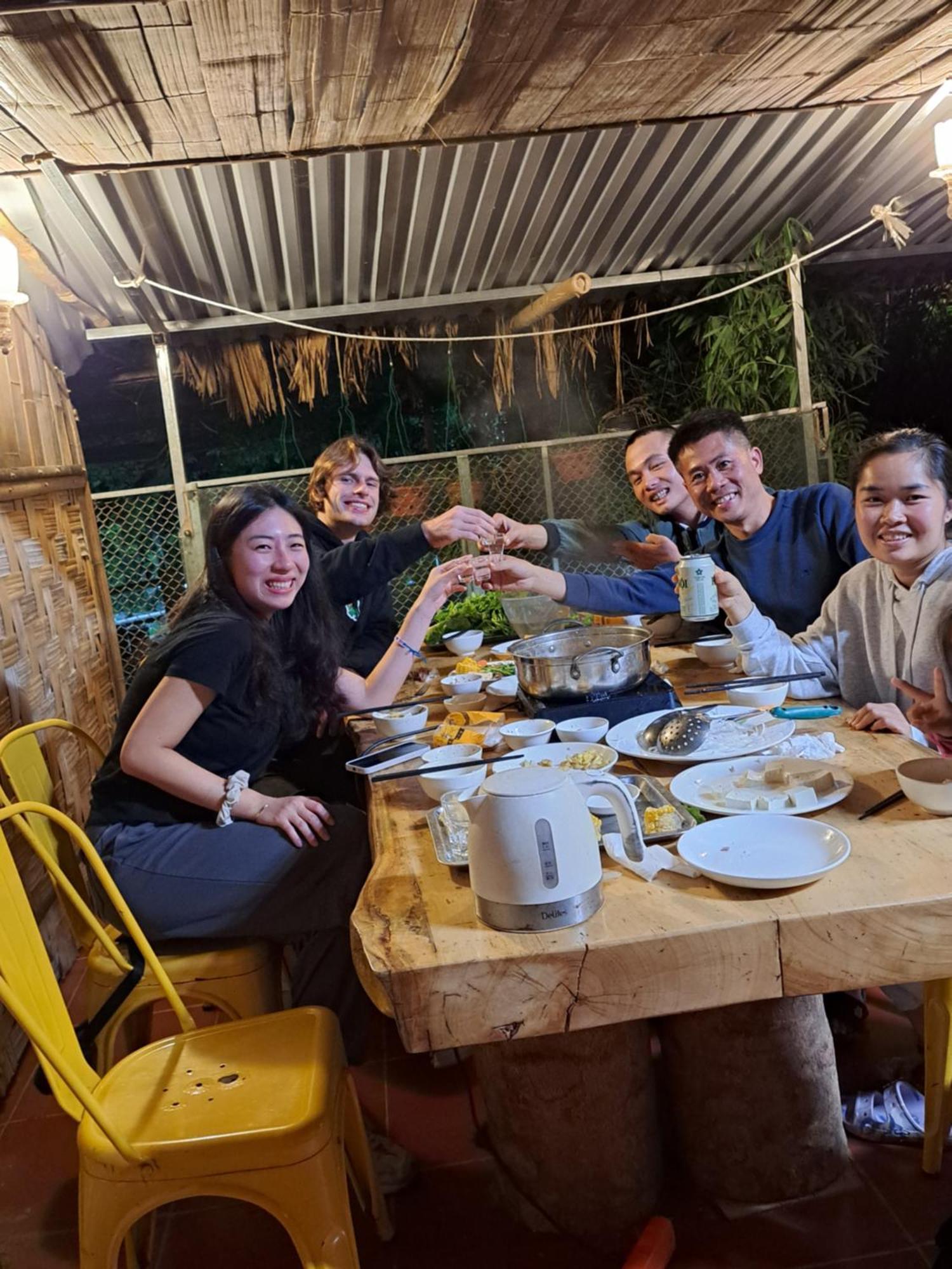 Homestay Field - Bungalow, Ha Giang Loop Tour, Motorbikes Rental Екстериор снимка