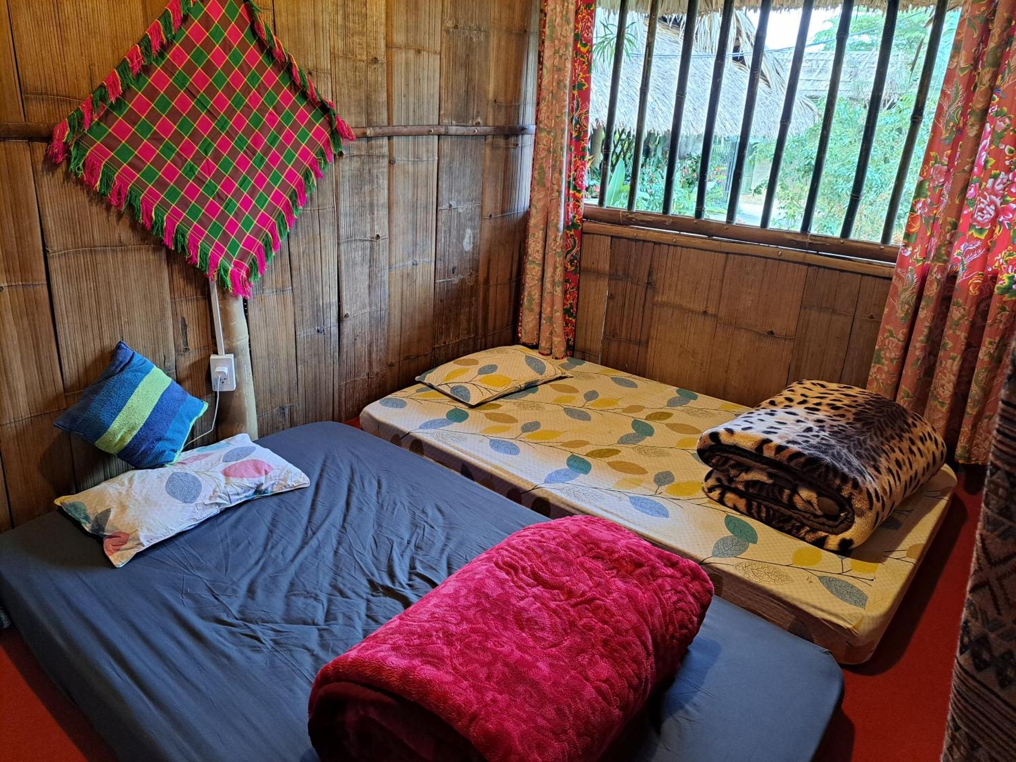 Homestay Field - Bungalow, Ha Giang Loop Tour, Motorbikes Rental Екстериор снимка