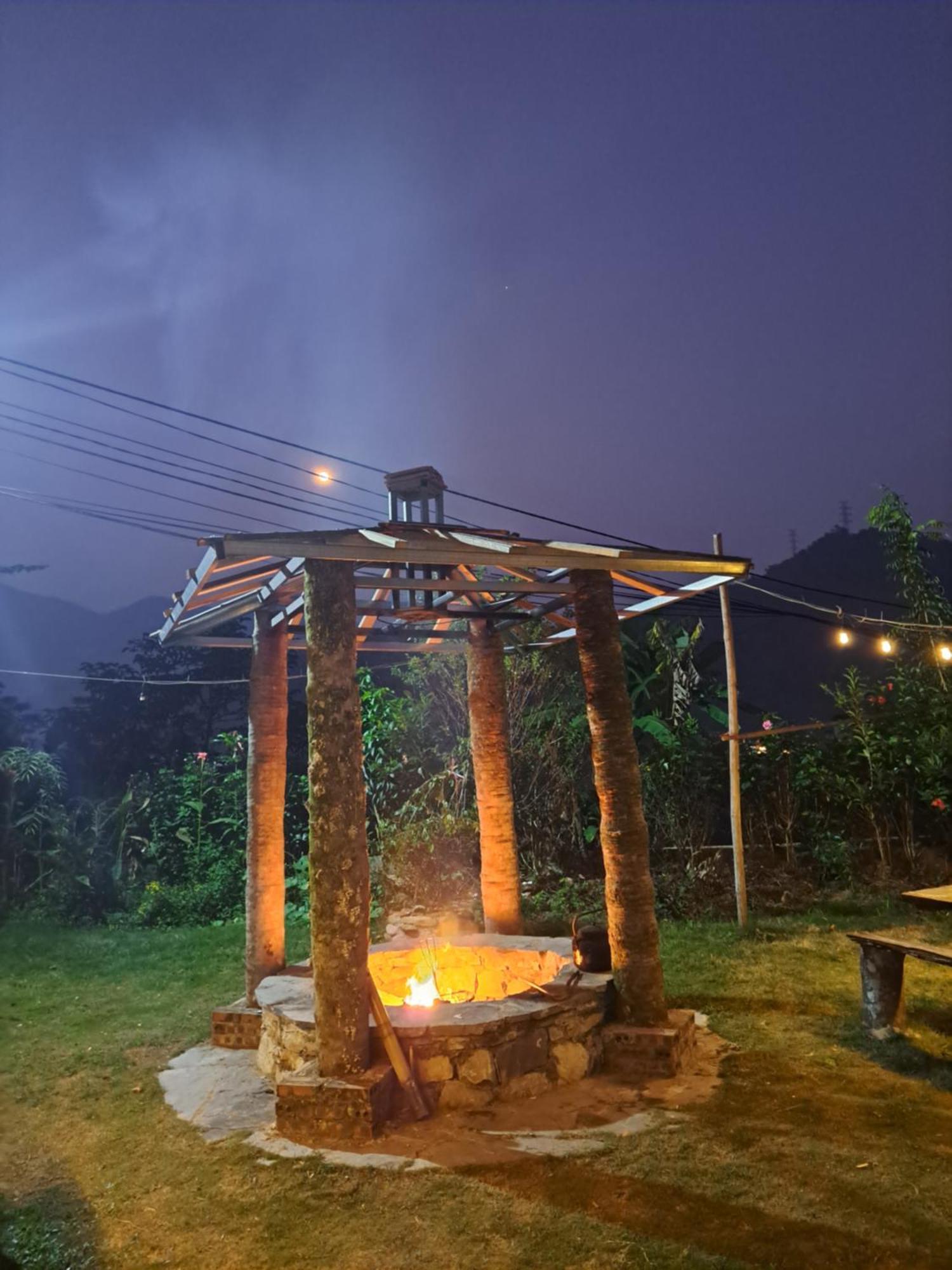 Homestay Field - Bungalow, Ha Giang Loop Tour, Motorbikes Rental Екстериор снимка