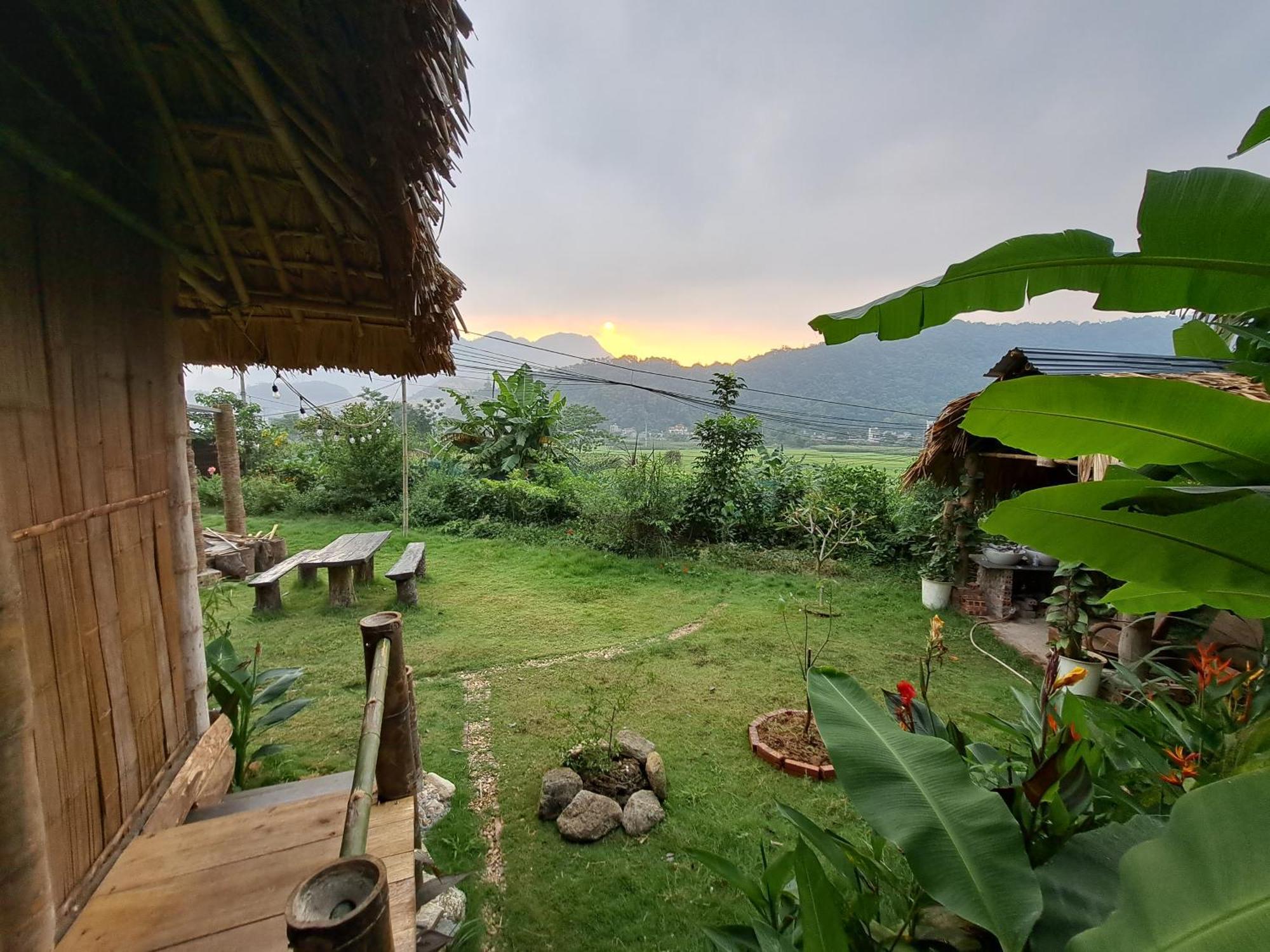 Homestay Field - Bungalow, Ha Giang Loop Tour, Motorbikes Rental Екстериор снимка