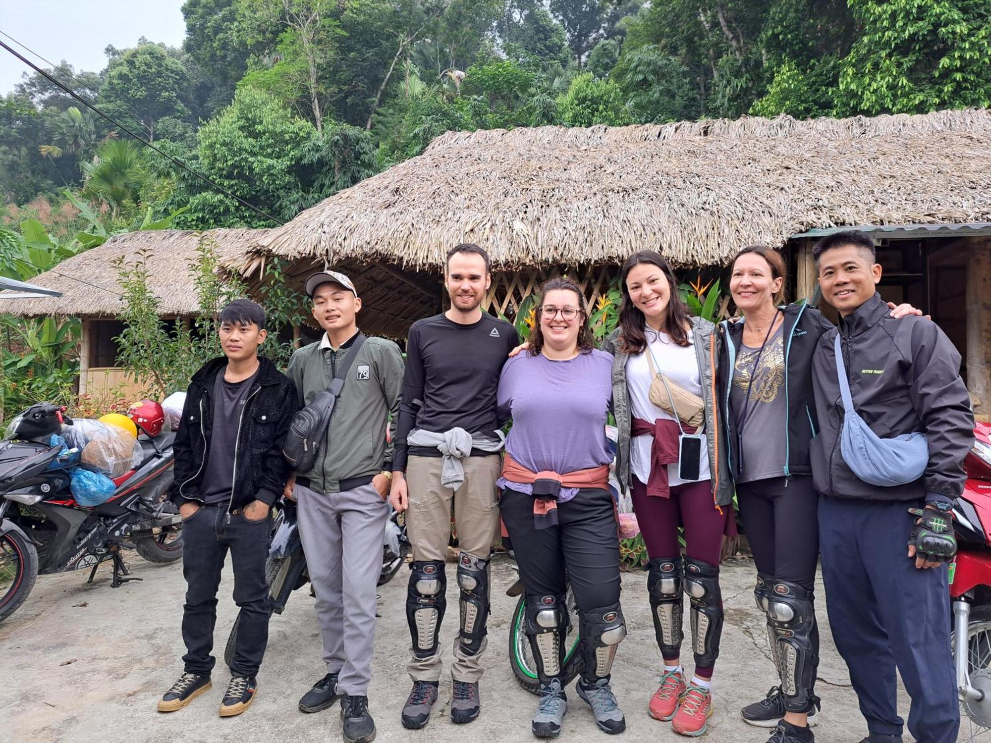 Homestay Field - Bungalow, Ha Giang Loop Tour, Motorbikes Rental Екстериор снимка